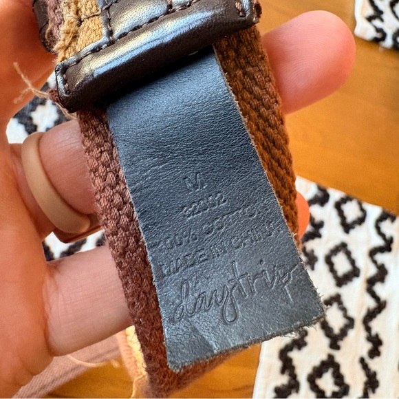 Daytrip Buckle Distressed Cotton Boho Tan Brown Belt size medium M - Picture 2 of 6